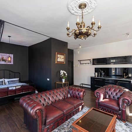 Retro Studio Old Town Apartment By Hostlovers カウナス エクステリア 写真