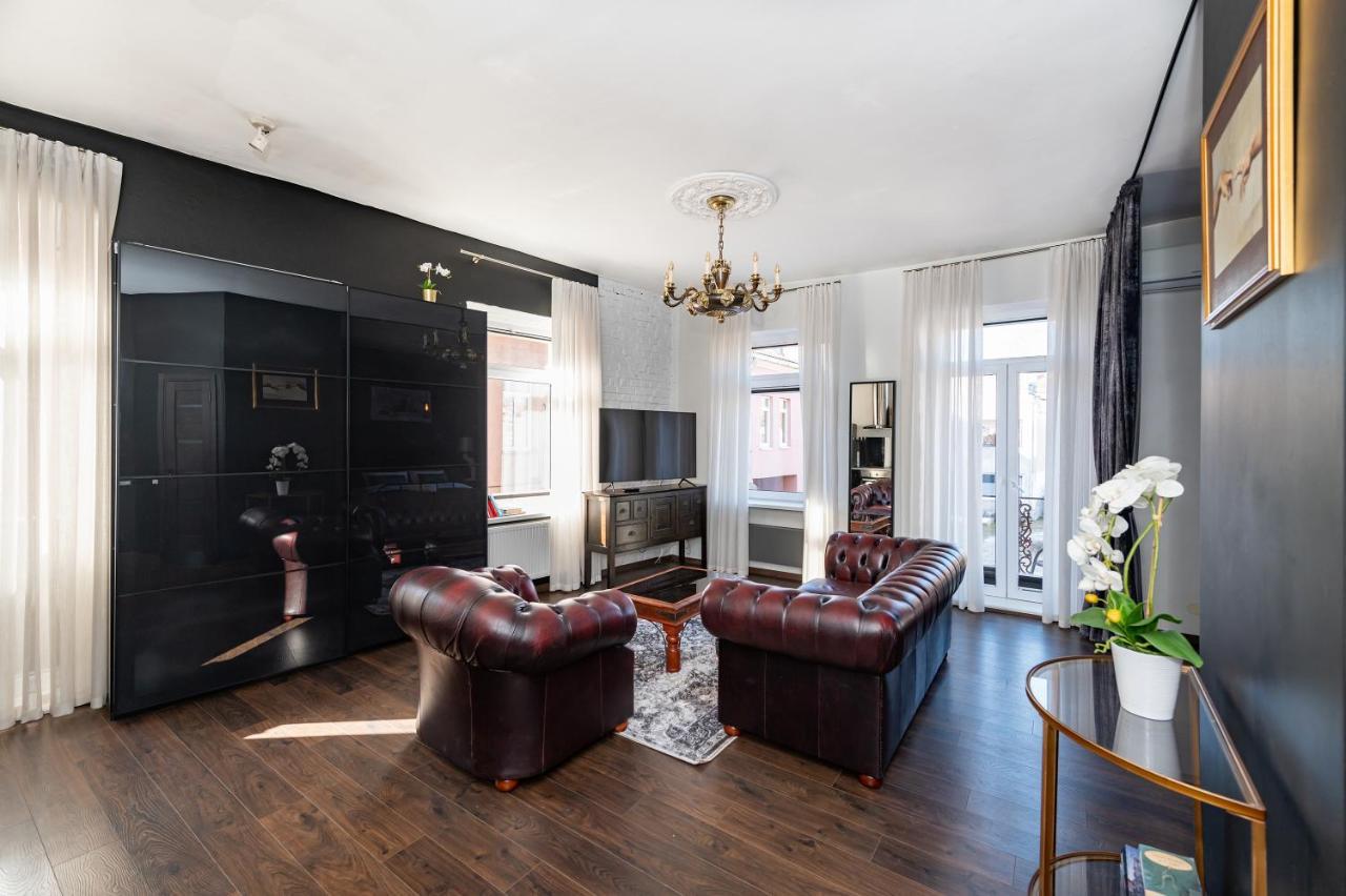 Retro Studio Old Town Apartment By Hostlovers カウナス エクステリア 写真